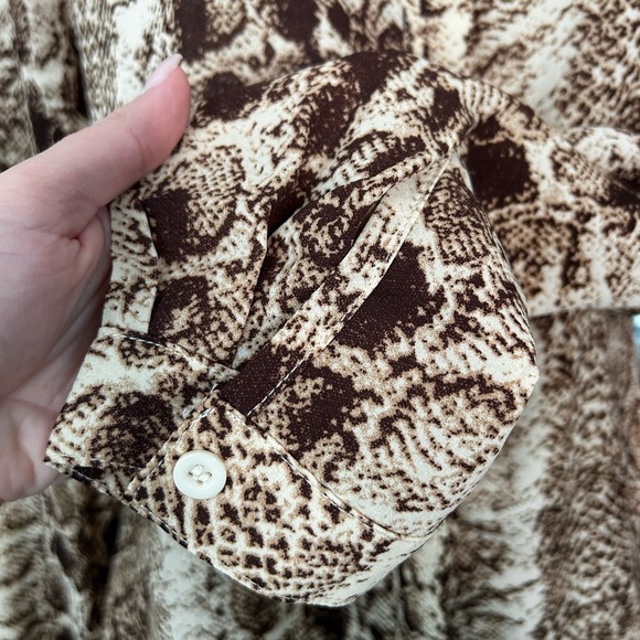 Snakeskin Print Blouse US 4 - Picture 3 of 4